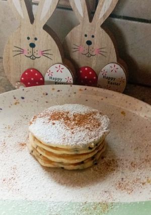 Φωτογραφία της συνταγής Πάνκεϊκς(Pancakes) σπιτικά με μαύρες σταφίδες και τρούφα σοκολάτας χωρίς αυγά και βούτυρο