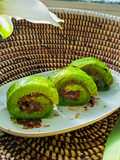 Bolu Gulung Ekonomis Pandan Selai Coklat ala Mbak Erni Apriana