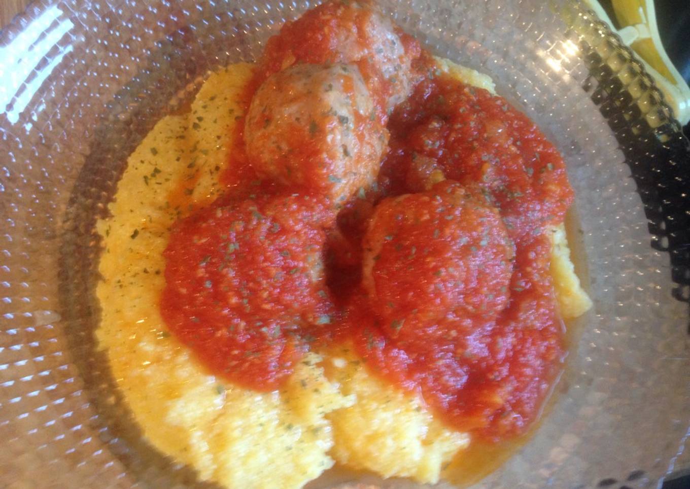 Polenta con albóndigas al ras-el-hanout