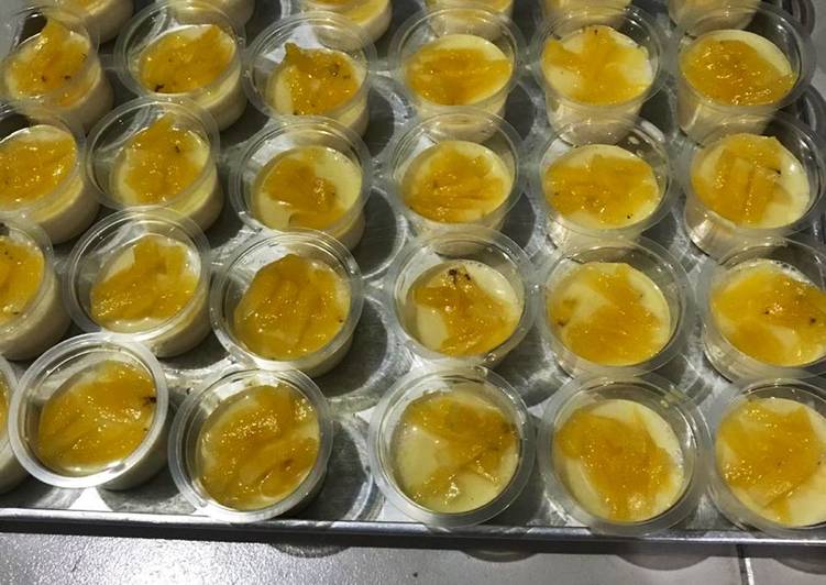Puding susu toping nanas
