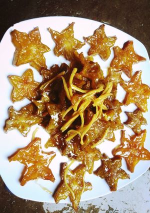 Hình của món Mứt khế xào gừng.
