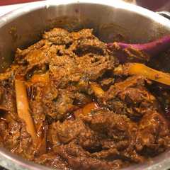 A picture of Beef Rendang.