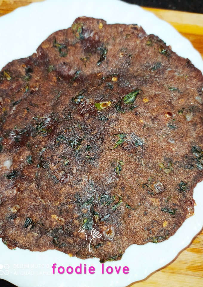 கேழ்வரகு முருங்கைக்கீரை அடை செய்முறை முக்கிய புகைப்படம்