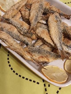 Una foto de Sardinas asadas