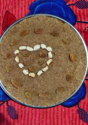सूजी का हलवा (Suji ka halwa recipe in hindi) रेसिपी मुख्य फोटो
