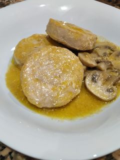 Una foto de Filetes de lomo con champiñones