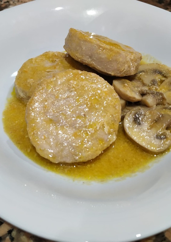 Una foto de Filetes de lomo con champiñones