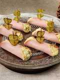 🍢🍸Canapé de lomito ahumado relleno de pepinillo, huevo y mostaza 🍢🍸