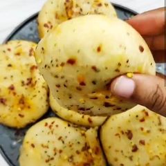 A picture of Pizza Bomb.