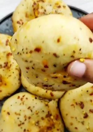 A picture of Pizza Bomb.