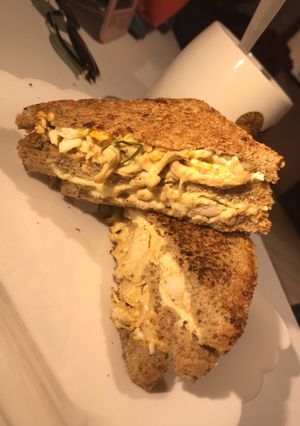 A picture of Chicken mayo sandwich.