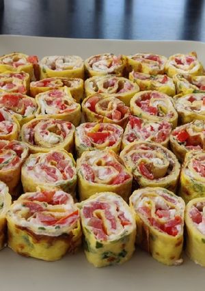 Foto di Involtini di omelette con menta e pomodori