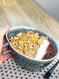 Una foto de Óptimo desayuno de cacao con coco y cereales inflados sin azúcar
