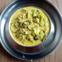 A picture of ঝিঙ্গার শুক্ত(jhingar shukto recipe in Bengali).
