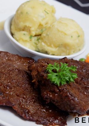 Foto resep Beef Steak With Mushroom Sauce & Mashed Potato