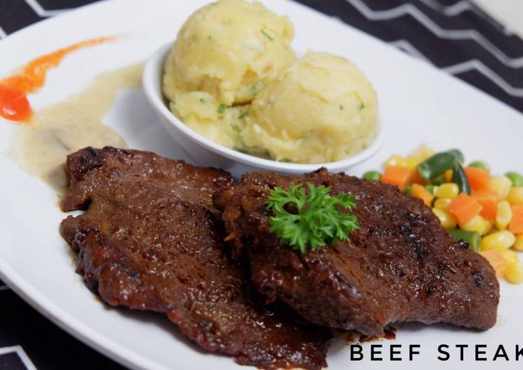Cara Gampang Membuat Beef Steak With Mushroom Sauce &amp; Mashed Potato, Bisa Manjain Lidah