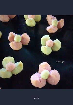 รูปของ กลีบลำดวน​ Thai Shortbread Cookies