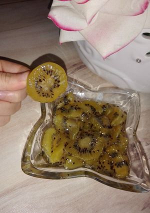 عکسی از دستور مربا کیوی