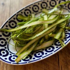 A picture of 🥗 Fresh asparagus salad.