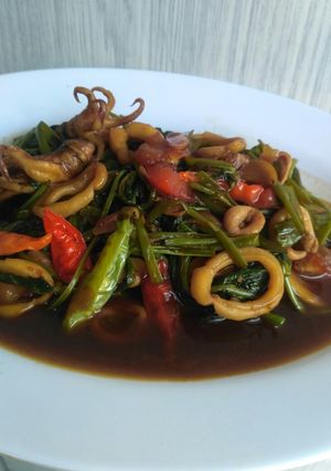 Foto resep Cumi Ca Kangkung
