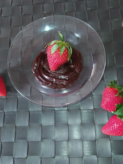 Φωτογραφία της συνταγής Vegan μους σοκολάτας 🍫 με δυο υλικά