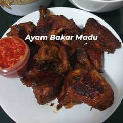รูปของ Ayam Bakar Madu