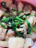 ดอลลี่ผัดขึ้นฉ่าย🐟🥬🍲