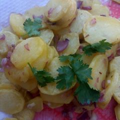 A picture of Lyonnaise potatoes.