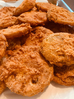A picture of Fried Green 🍅 Tomatos.