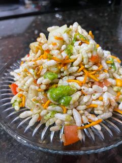 चटपटीत ओली भेळ (oli bhel recipe in marathi) रेसिपी चे मुख्य फोटो