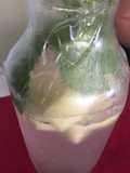 Agua saborizada de pepino