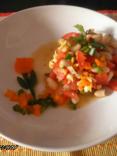 Una foto de Ensalada de alubias blancas