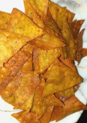 A picture of Homemade Nachos Chips.