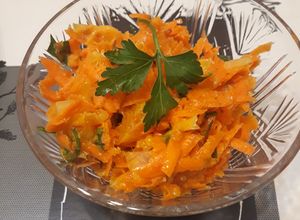 Narancsos sárgarépa saláta recept fotója