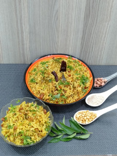 સાઉથ ઇન્ડિયન પુલિહોરે રાઈસ (South Indian Puliyogare Rice Recipe In Gujarati) રેસીપી મુખ્ય ફોટો