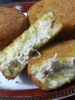 A picture of Bread patties.