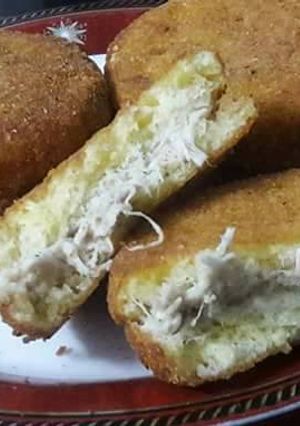 A picture of Bread patties.