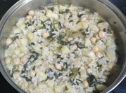 Una foto de garbanzos con fumet