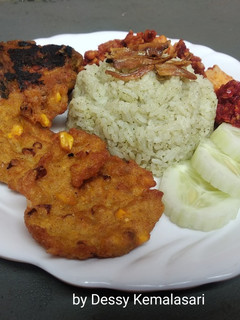 Foto resep Nasi Daun Jeruk dengan Magic Com
