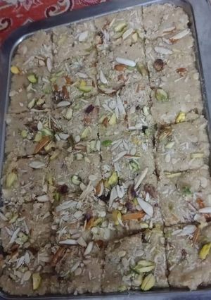 A picture of Dry fruit suji tukri.