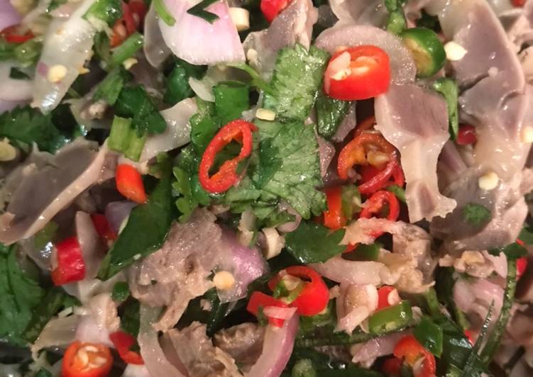 Cara Termudah Menyiapkan Salad ampela ayam a’la Thailand Lezat Sekali