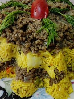 صورة لوصفة أرز باللحمة المفرومة