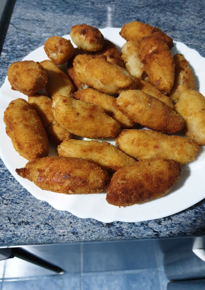 Una foto de Croquetas de pollo y jamón Serrano