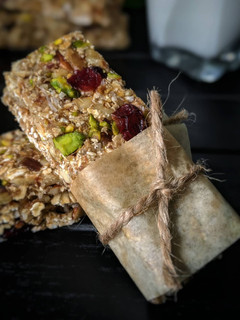 A picture of Honey Nut Granola bars.