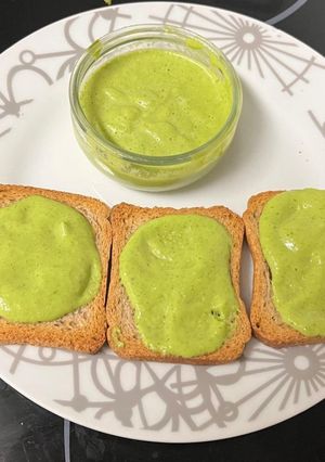 Una foto de Mayonesa de Aguacate