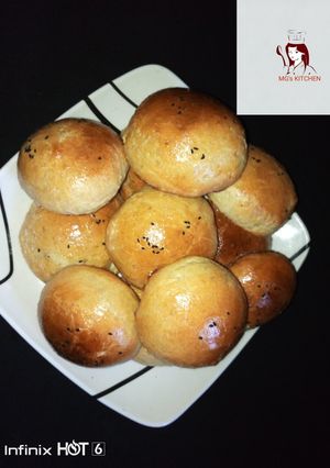 A picture of Burger buns.