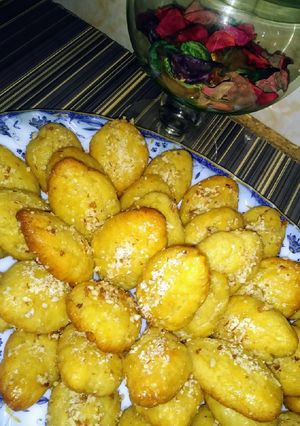 A picture of Turkish Samolina Moist Cookies.