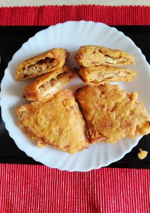 A picture of Stuffed Pakora with Leftover Roti.
