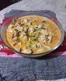 Pollo en salsa strogonoff