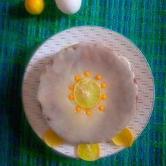 A picture of Lemon glazed cake.